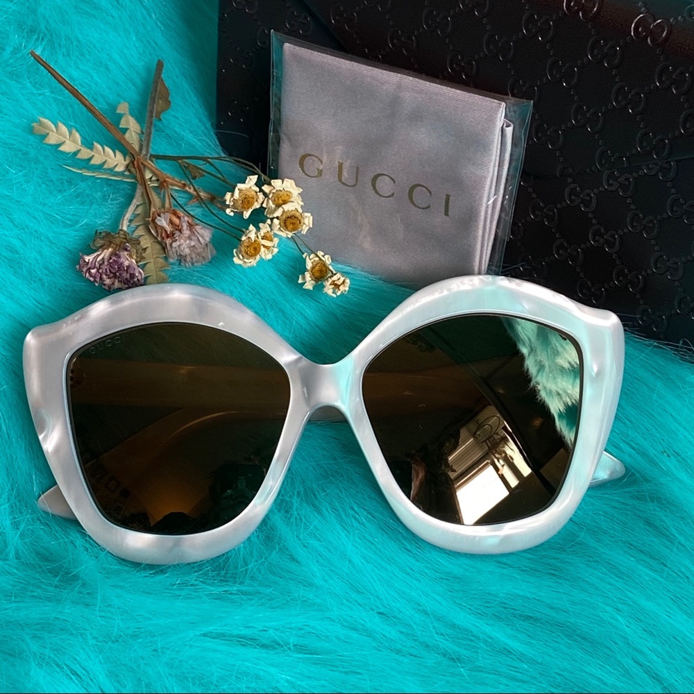 Gucci statement sunglasses